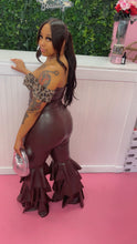 Load image into Gallery viewer, Pop out jumpsuit
